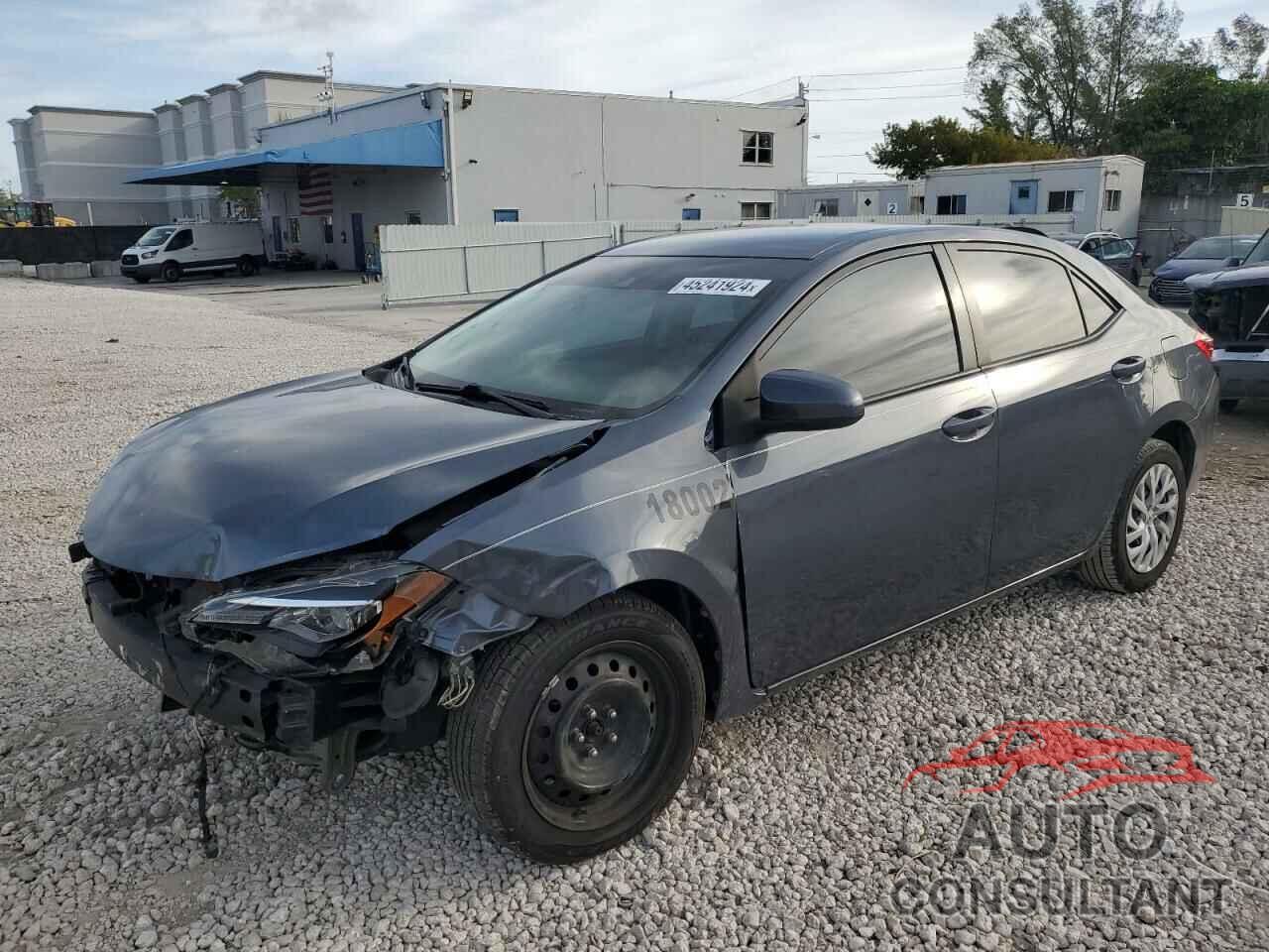 TOYOTA COROLLA 2018 - 5YFBURHE9JP809411