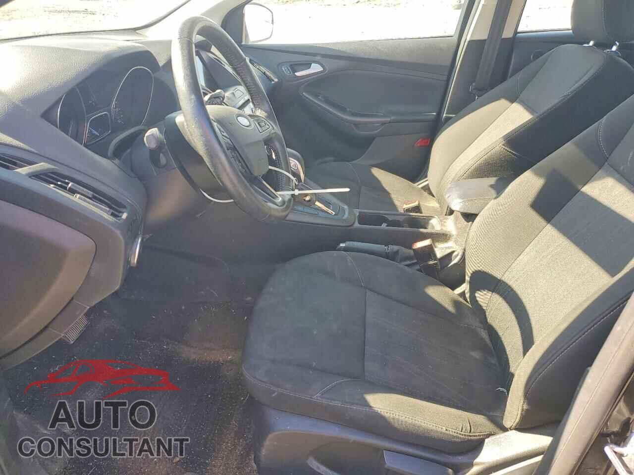 FORD FOCUS 2017 - 1FADP3M28HL252685