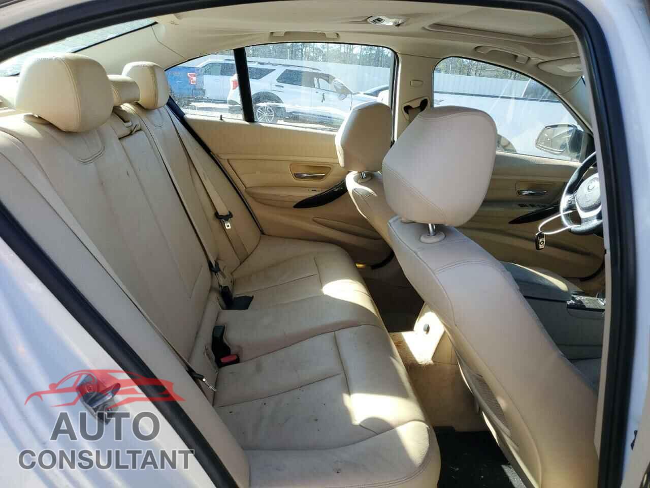 BMW 3 SERIES 2013 - WBA3A5C57DF355472