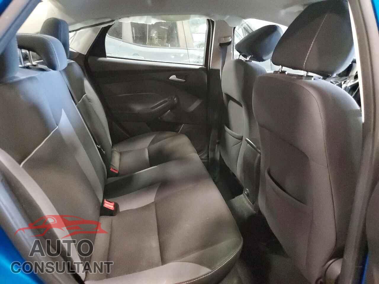 FORD FOCUS 2014 - 1FADP3F27EL174585