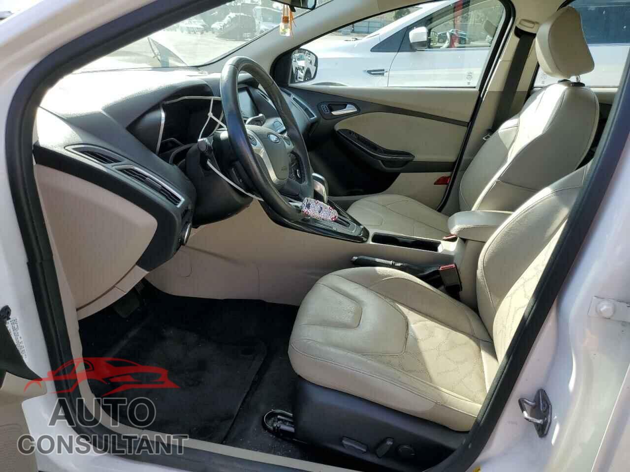 FORD FOCUS 2015 - 1FADP3R41FL281341