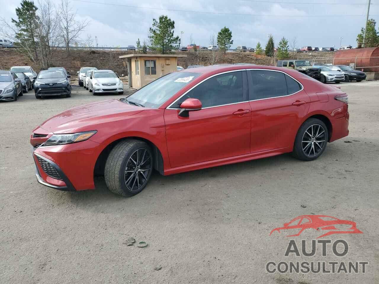 TOYOTA CAMRY 2021 - 4T1G11AKXMU440724