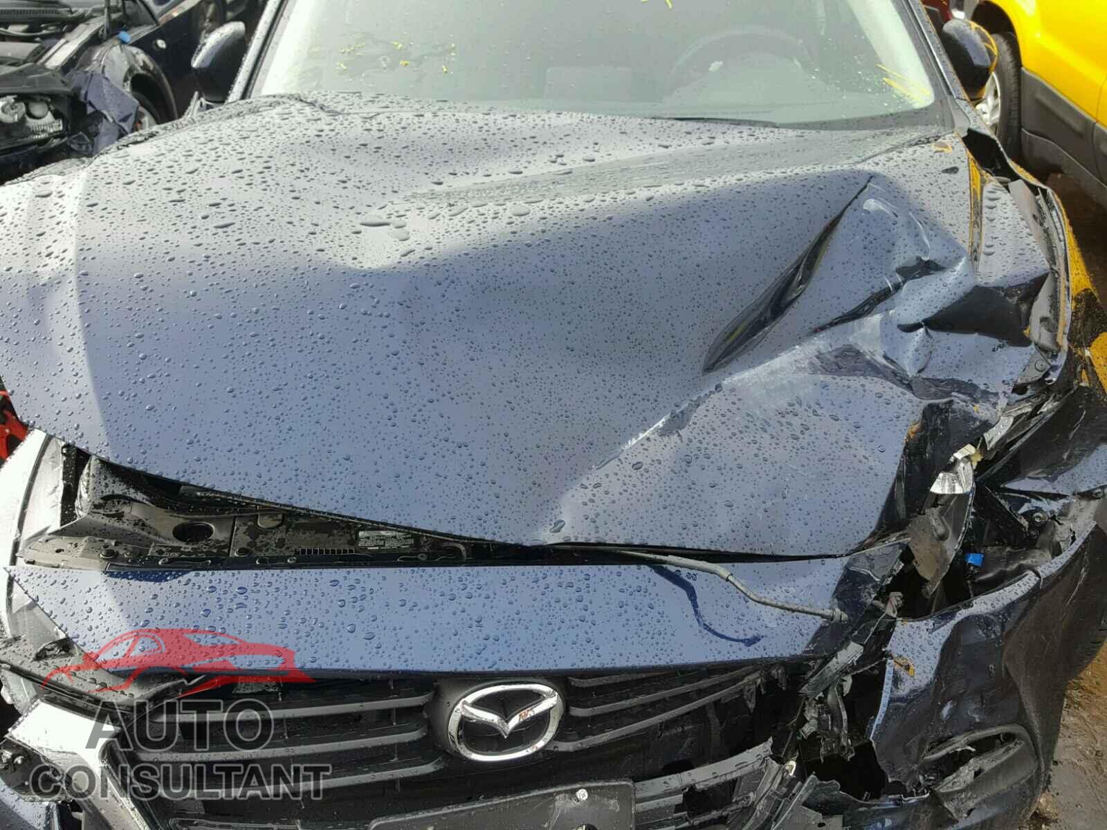 MAZDA 3 2018 - 3MZBN1U76JM223839