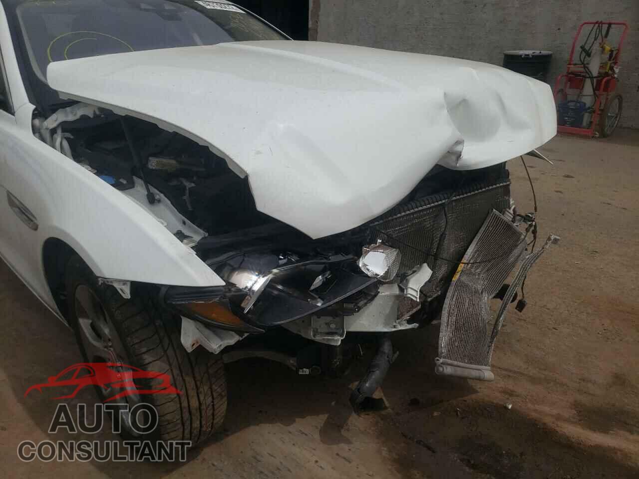 JAGUAR XE 2017 - SAJAR4BG2HA978857