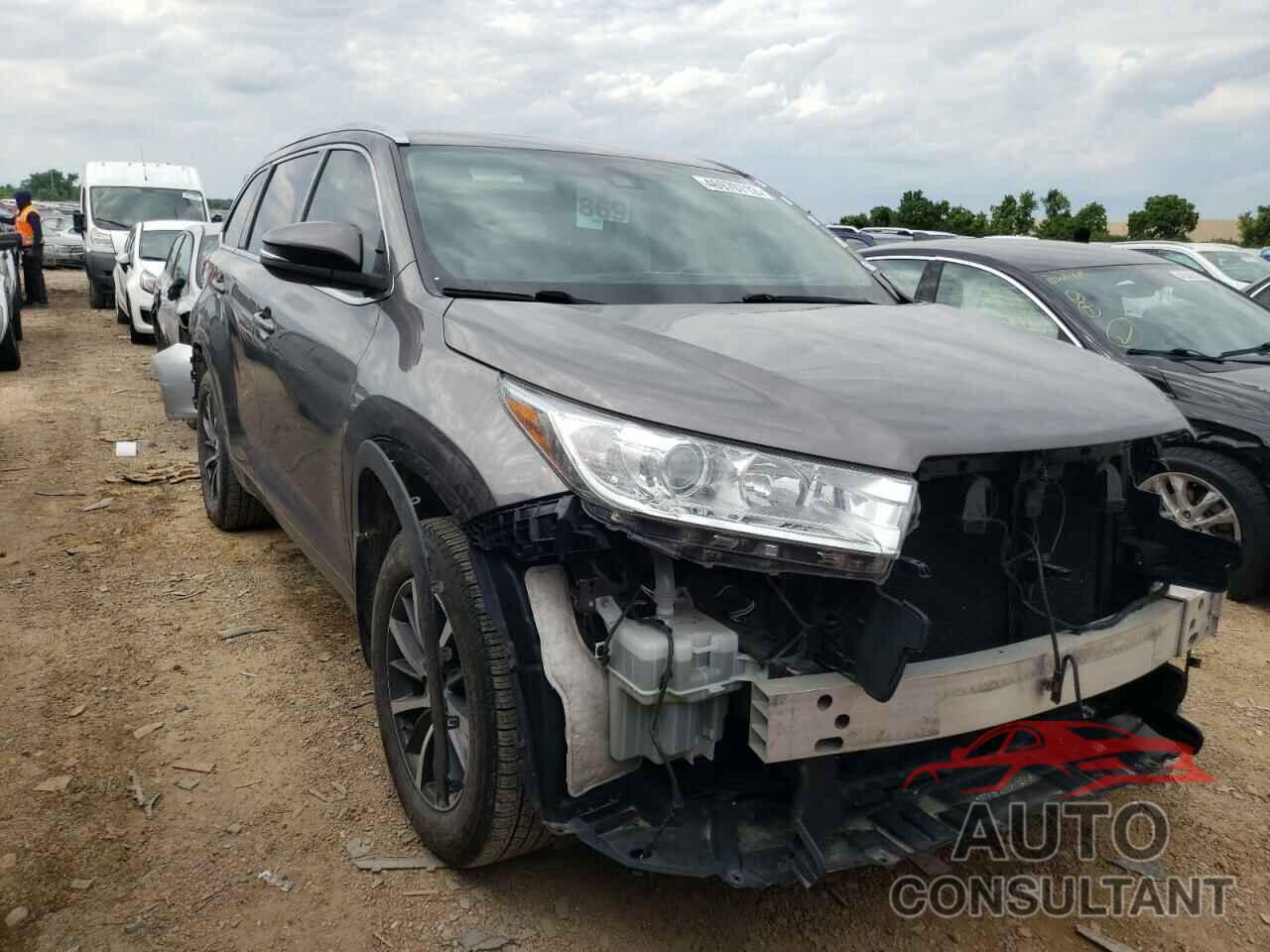 TOYOTA HIGHLANDER 2017 - 5TDJZRFH8HS401302