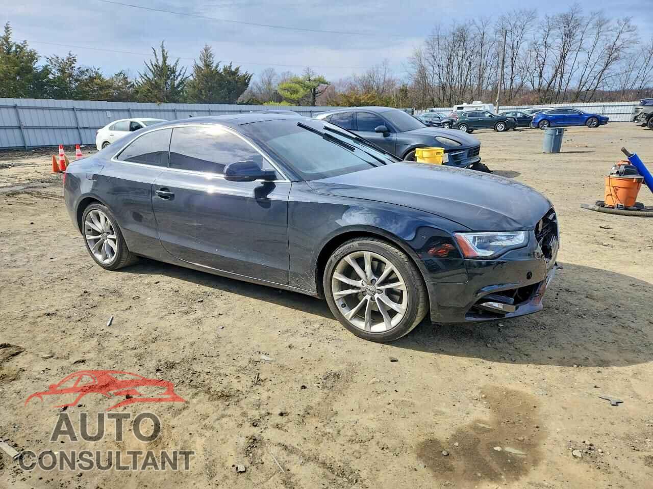 AUDI A5 2013 - WAUVFAFR2DA008078