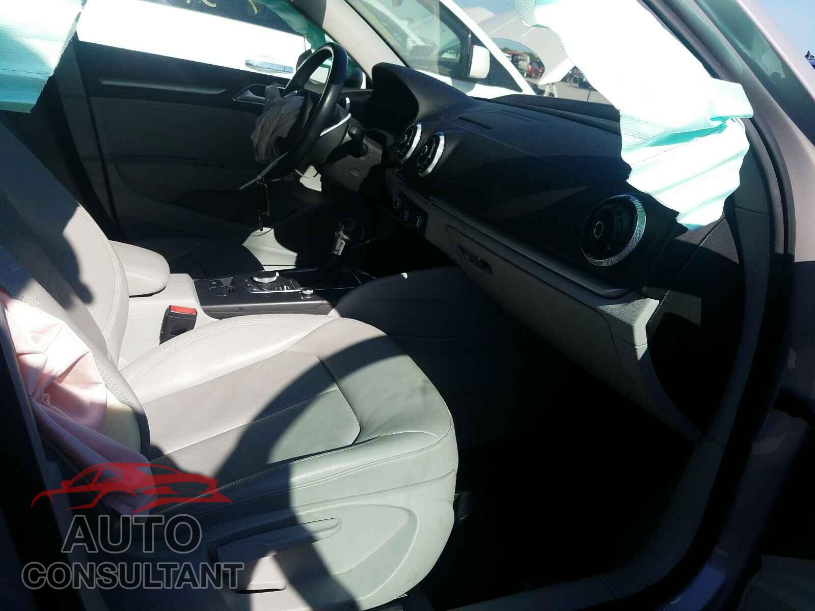 AUDI A3 2016 - WAUA7GFF1G1064974