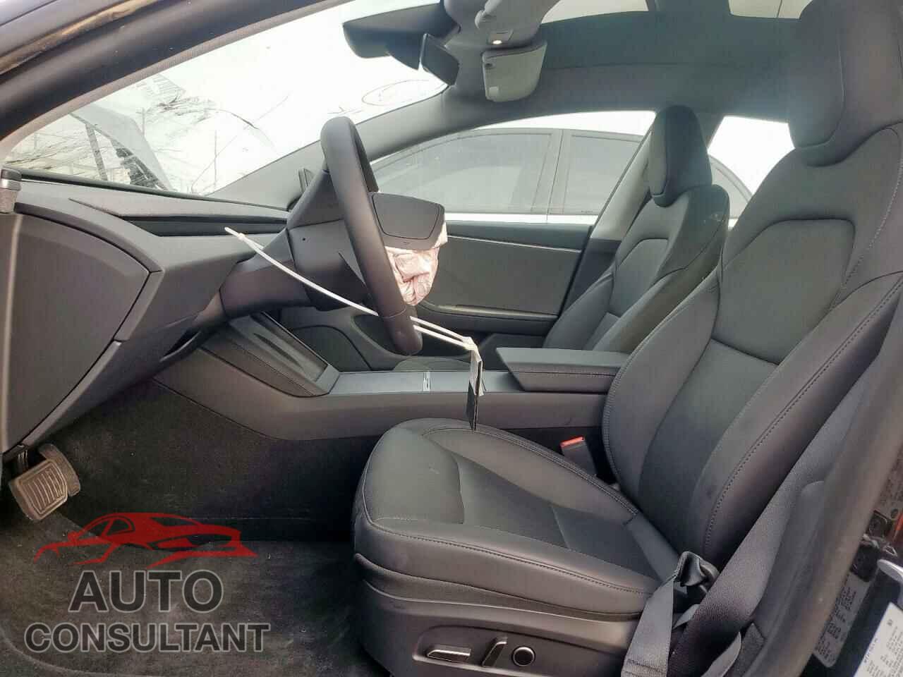 TESLA MODEL 3 2025 - 5YJ3E1EA7SF908617