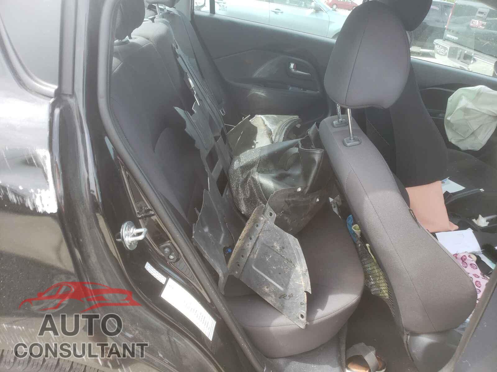 KIA RIO 2017 - KNADM4A3XH6100876
