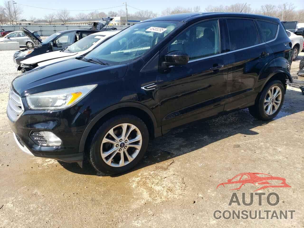 FORD ESCAPE 2017 - 1FMCU0GD5HUB82885