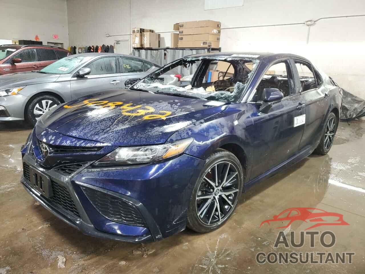 TOYOTA CAMRY 2022 - 4T1G11AK8NU680940