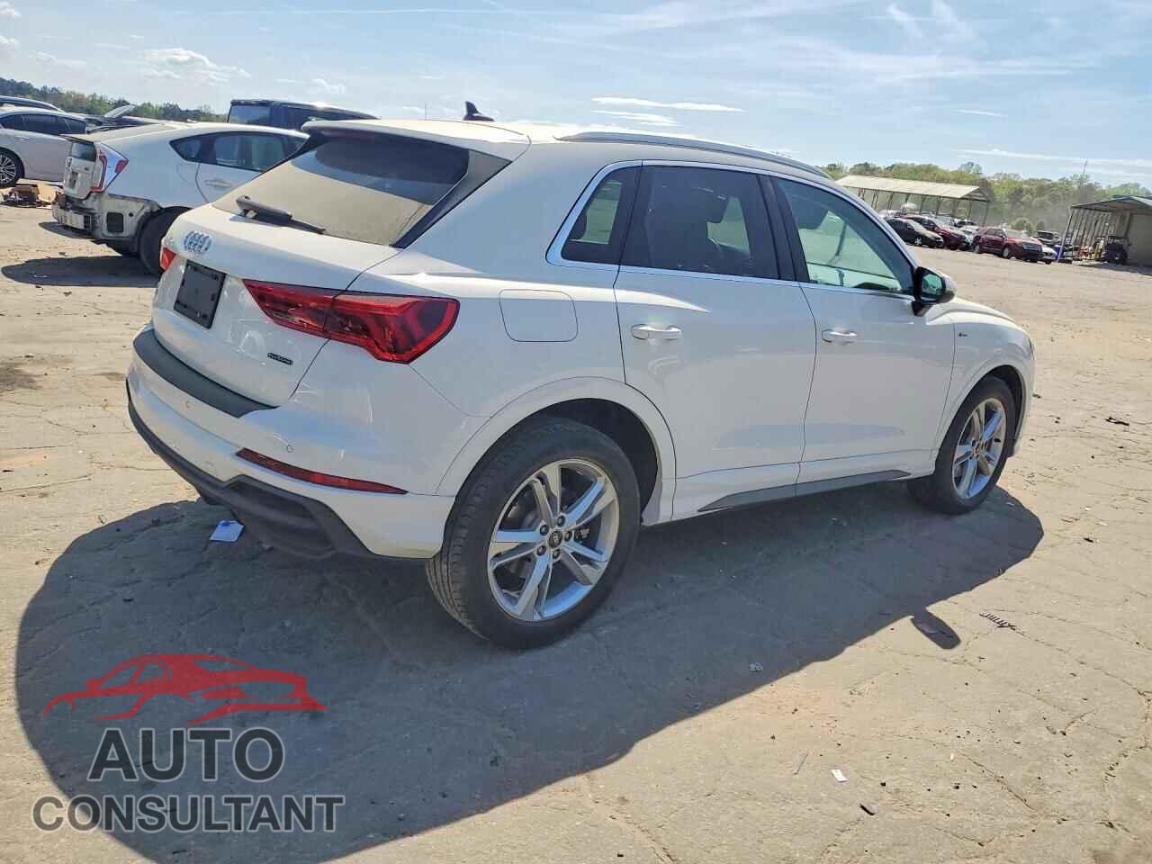 AUDI Q3 2023 - WA1DECF3XP1144076