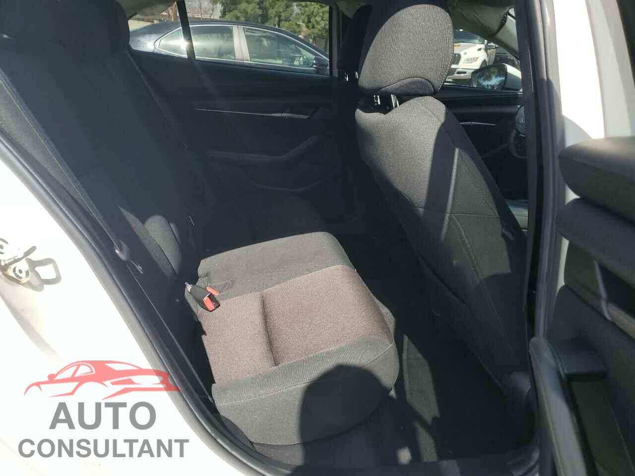 MAZDA 3 2019 - 3MZBPABL4KM112377