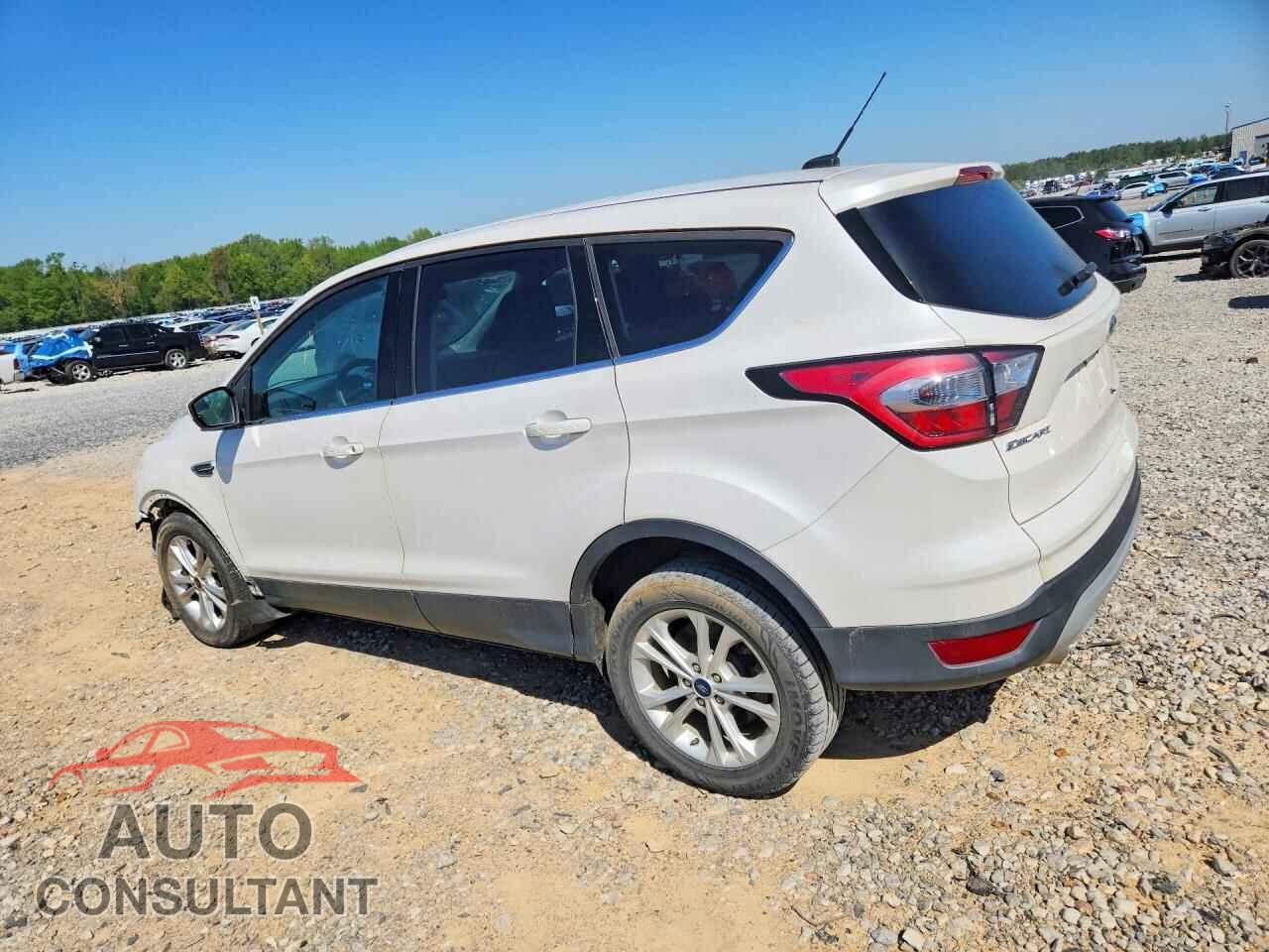 FORD ESCAPE 2017 - 1FMCU0GD9HUE38641
