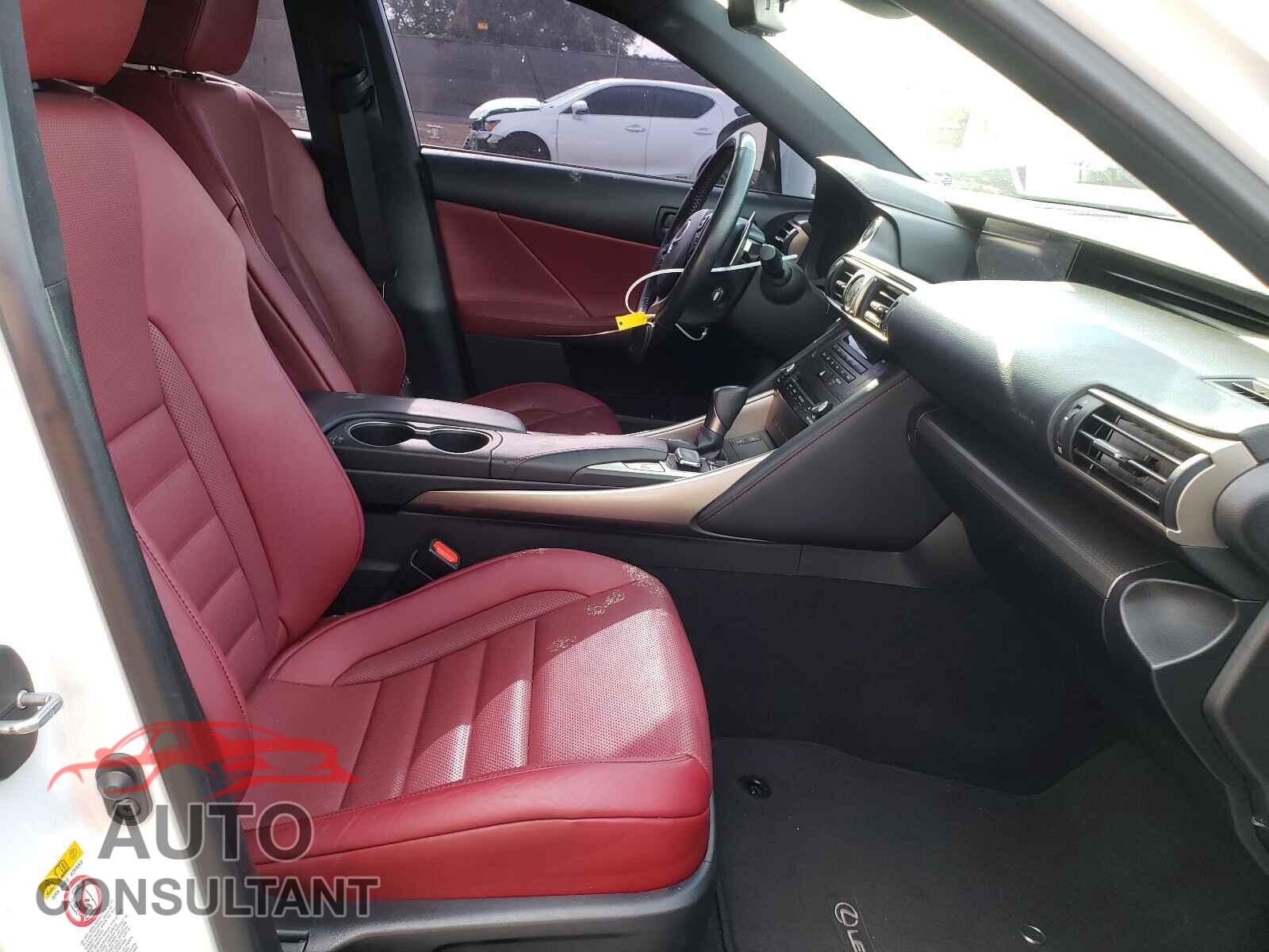 LEXUS IS 2017 - JTHBA1D25H5054303