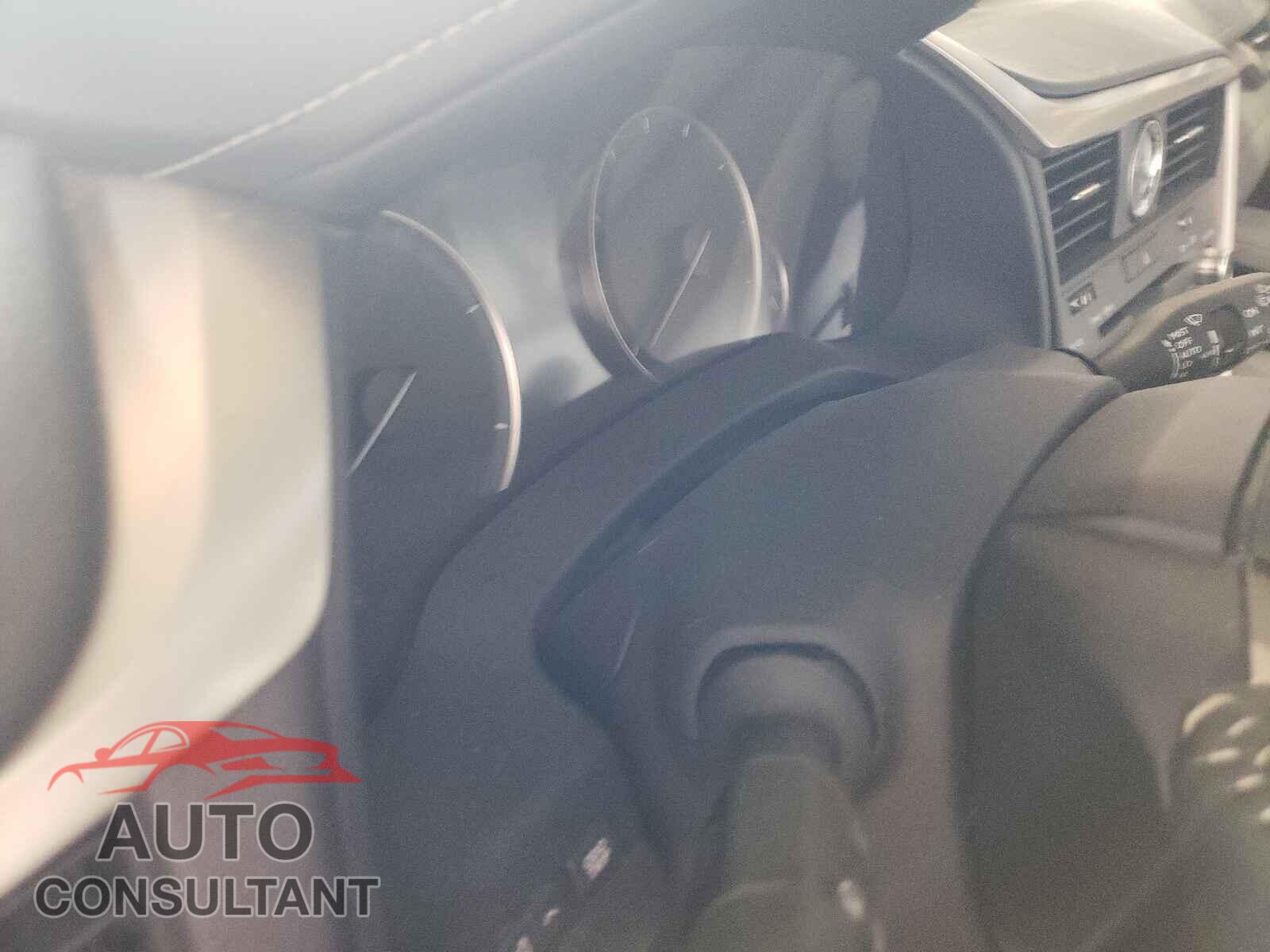 LEXUS RX450 2017 - 2T2BGMCA7HC015107