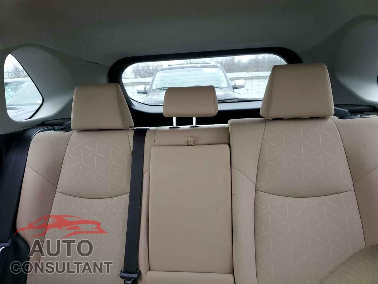 TOYOTA RAV4 2019 - JTMP1RFV9KD506344