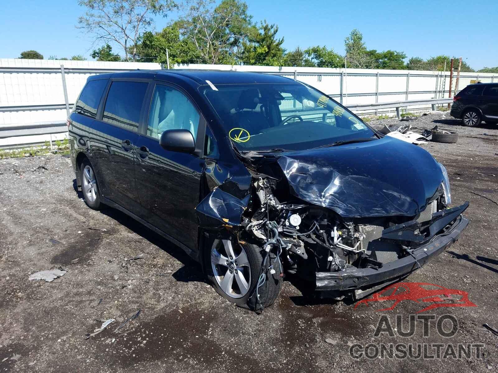 TOYOTA SIENNA 2019 - 5TDZZ3DC6KS984385