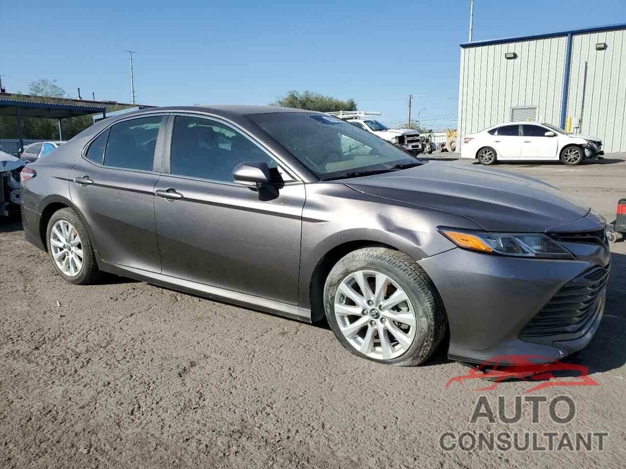 TOYOTA CAMRY 2018 - 4T1B11HK2JU535306