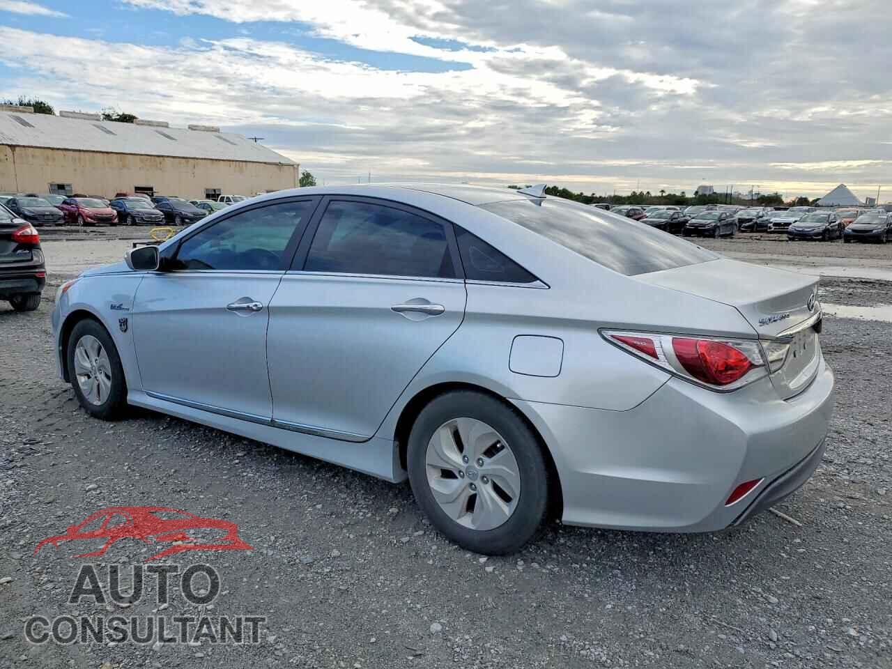 HYUNDAI SONATA 2013 - KMHEC4A42DA086252
