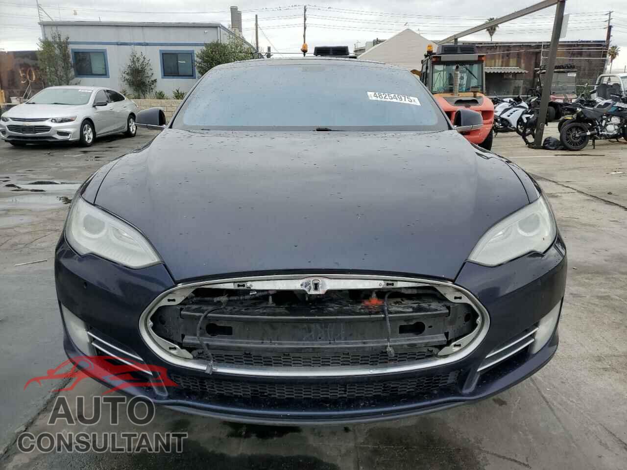 TESLA MODEL S 2014 - 5YJSA1H19EFP49431