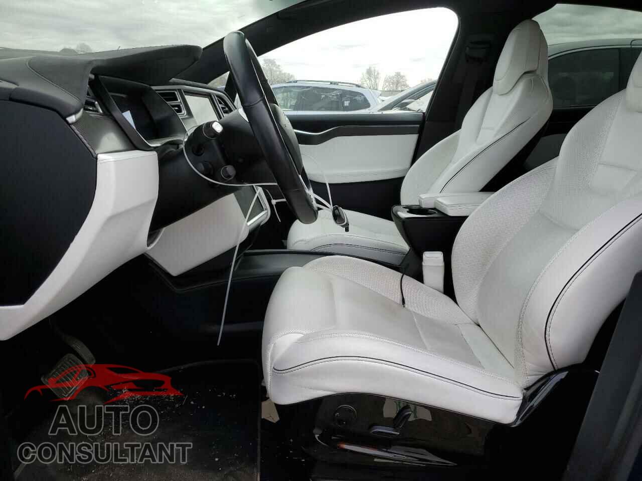 TESLA MODEL X 2017 - 5YJXCBE20HF034335