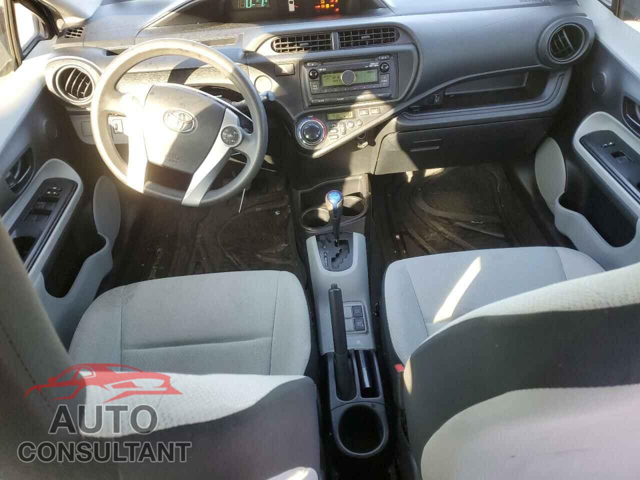 TOYOTA PRIUS 2013 - JTDKDTB38D1546292
