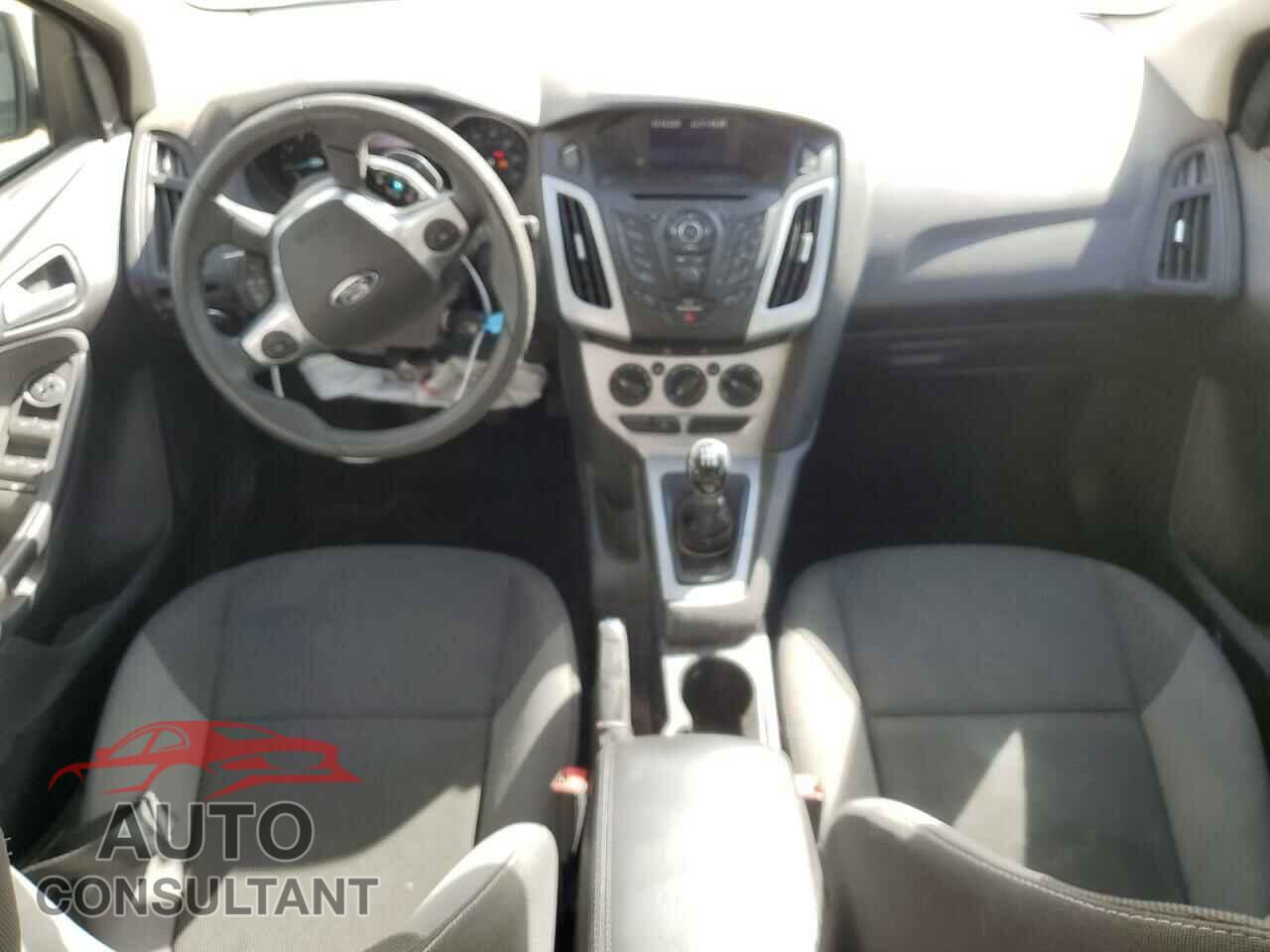 FORD FOCUS 2013 - 1FADP3F20DL204573