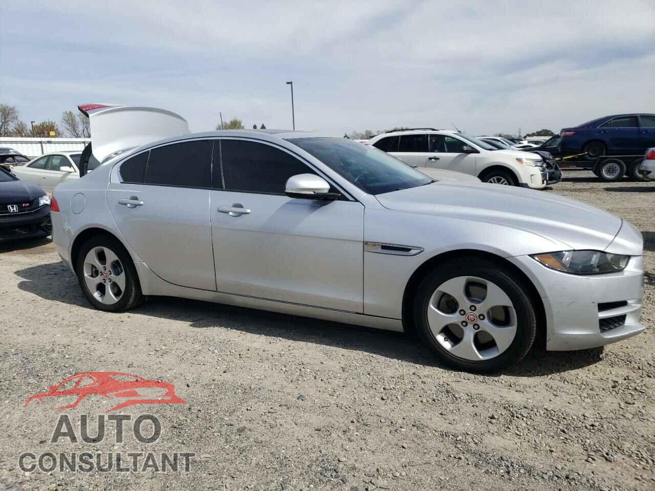 JAGUAR XE 2017 - SAJAR4BG8HA975784