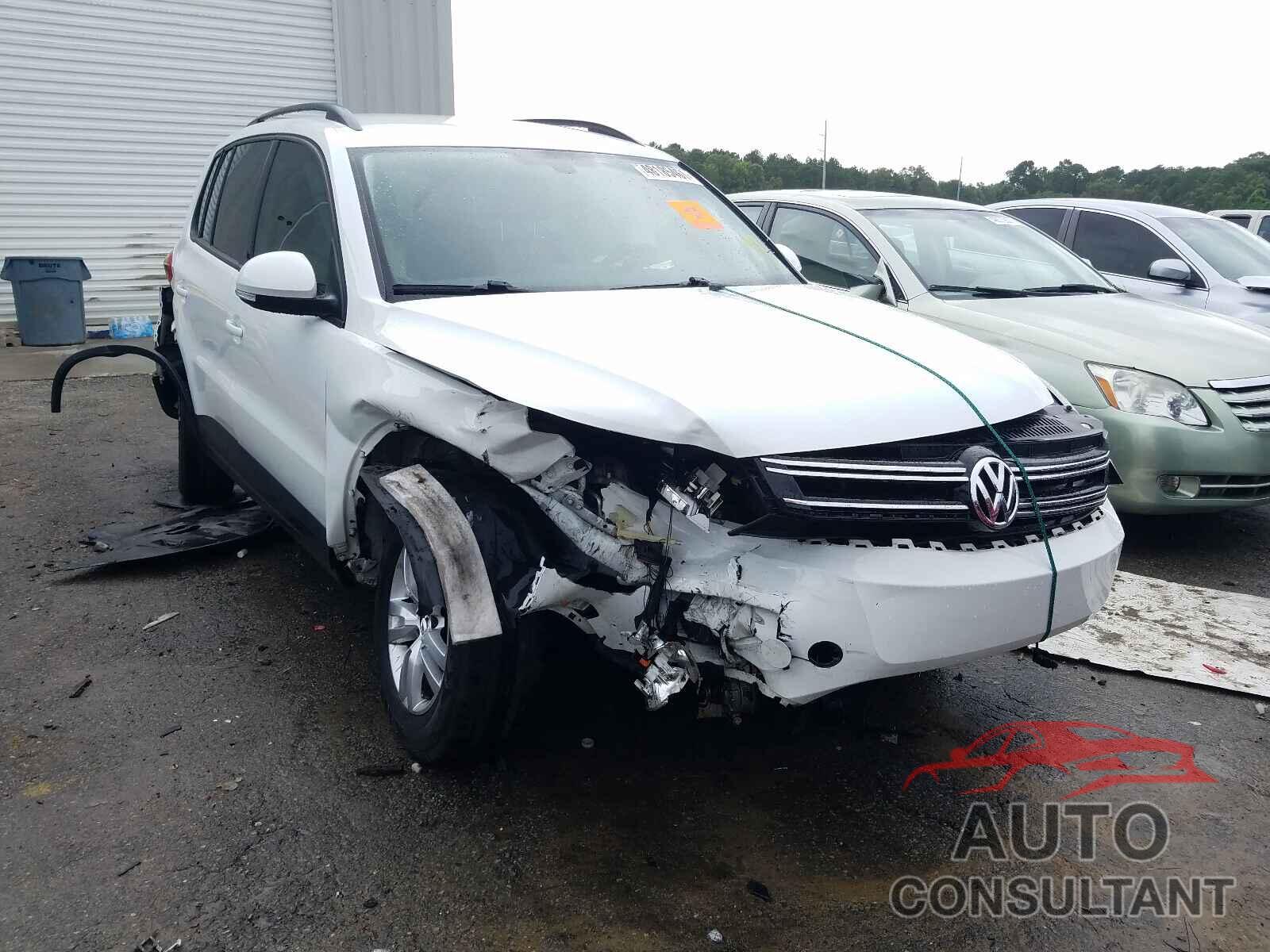 VOLKSWAGEN TIGUAN 2016 - WVGAV7AX4GW591334