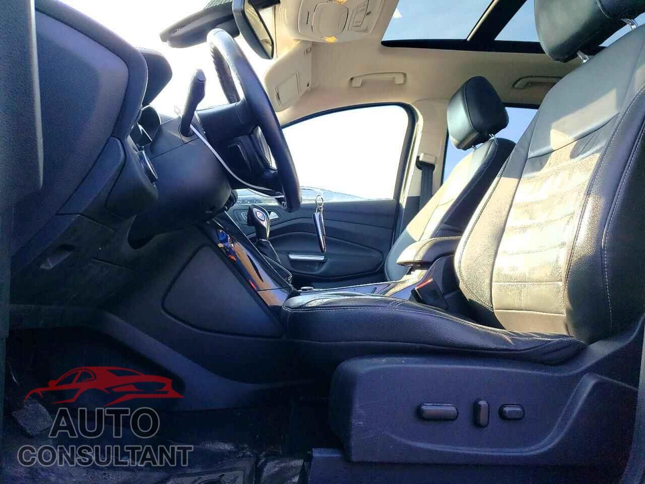 FORD ESCAPE 2016 - 1FMCU9J93GUA57018