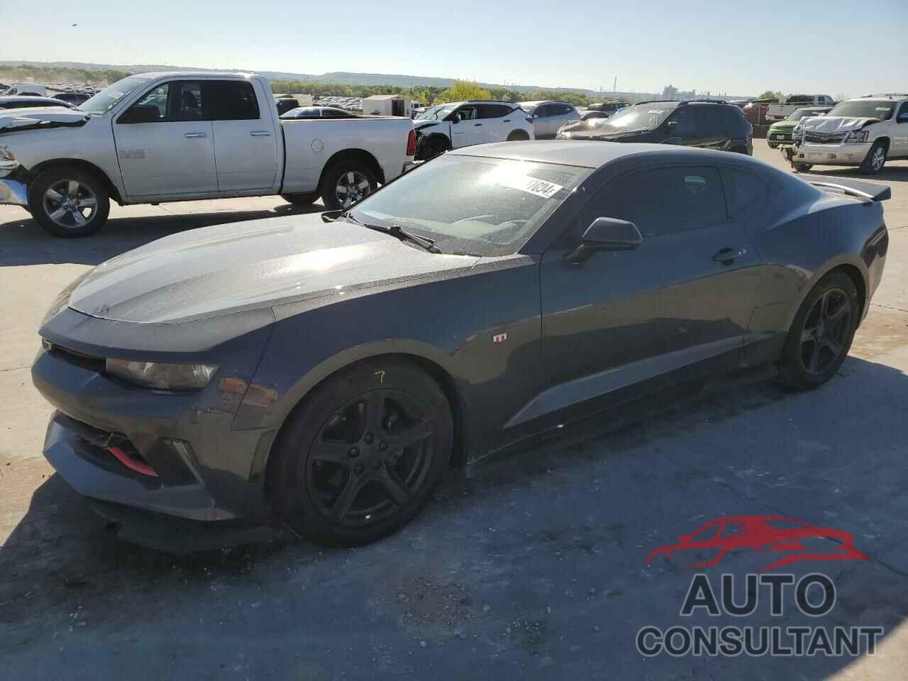 CHEVROLET CAMARO 2018 - 1G1FB1RX5J0132708