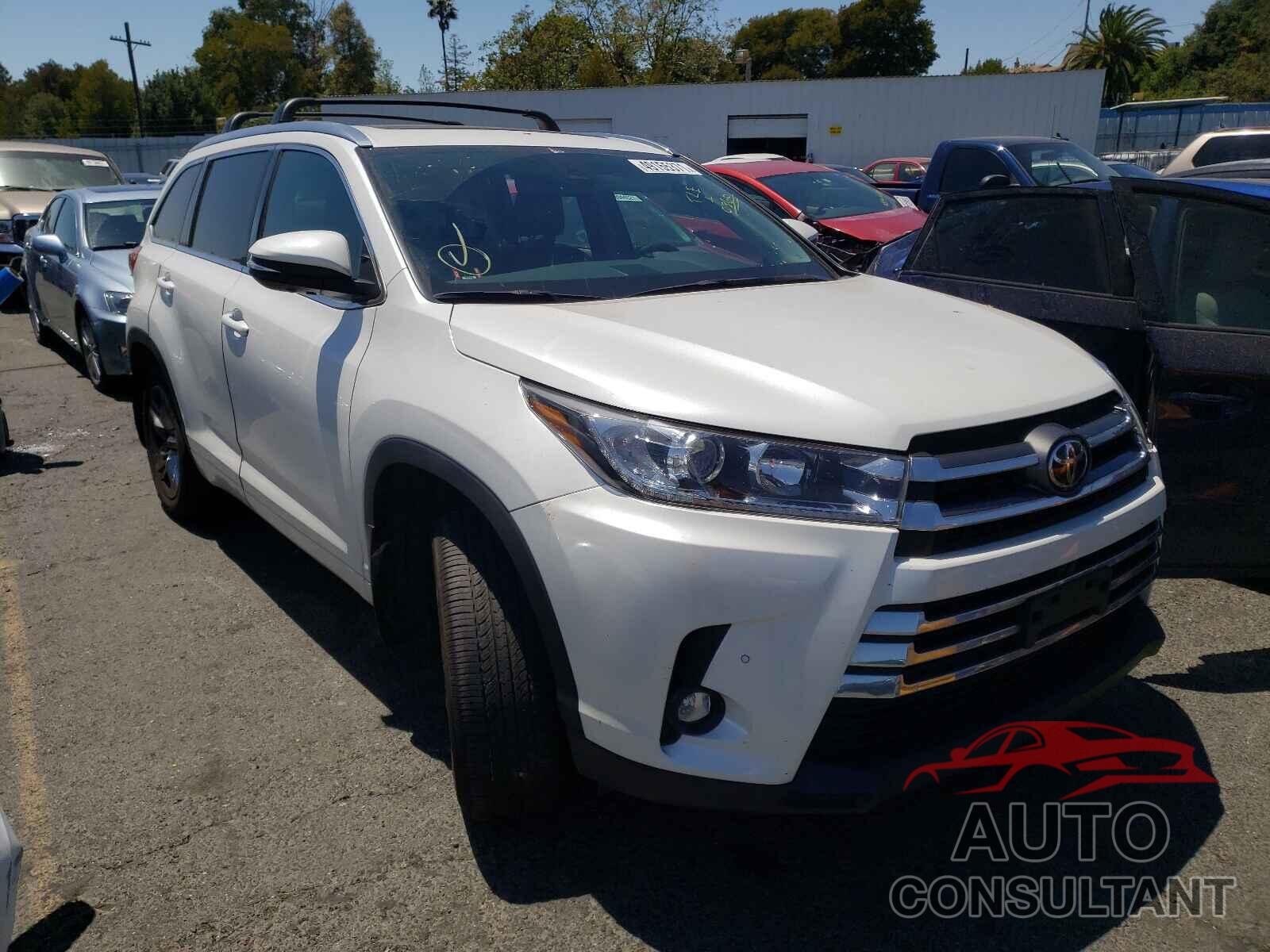 TOYOTA HIGHLANDER 2019 - 5TDDZRFH4KS984939