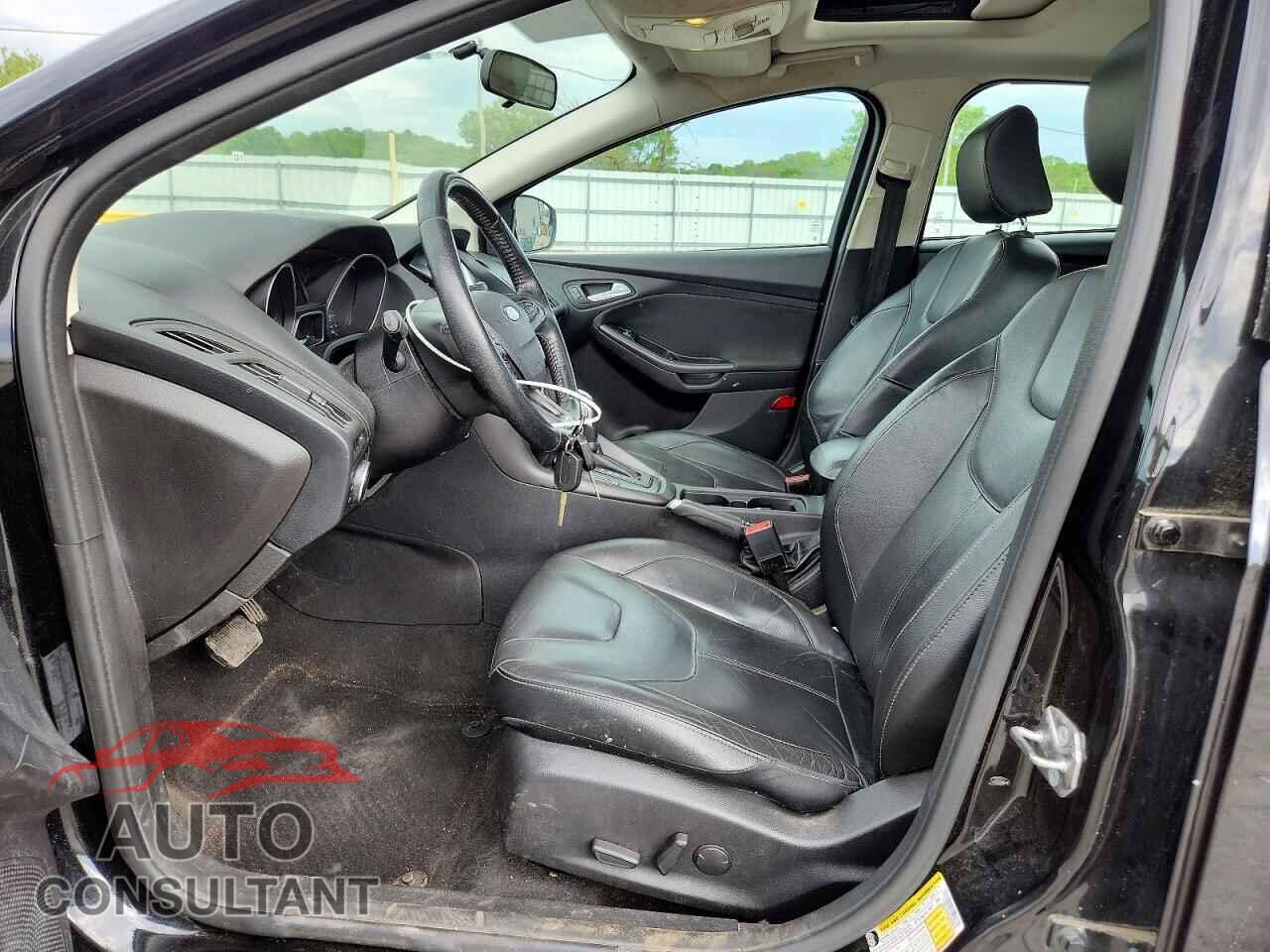 FORD FOCUS 2015 - 1FADP3K2XFL200670