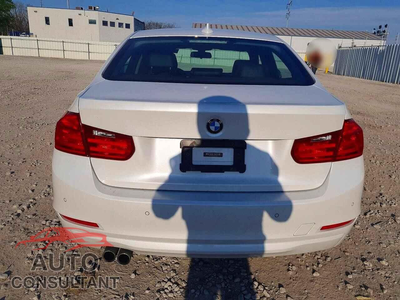 BMW 3 SERIES 2015 - WBA3B3C5XFF547876