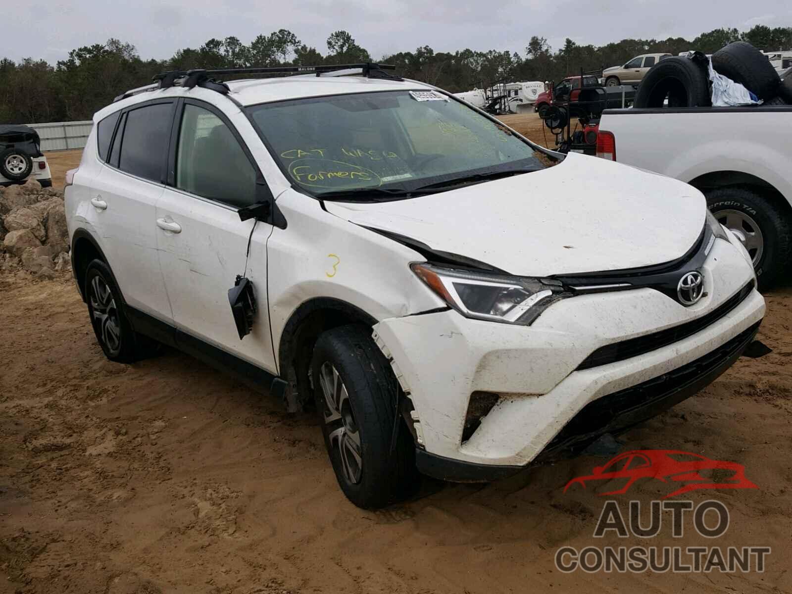 TOYOTA RAV4 LE 2016 - JTMZFREV1GJ077866