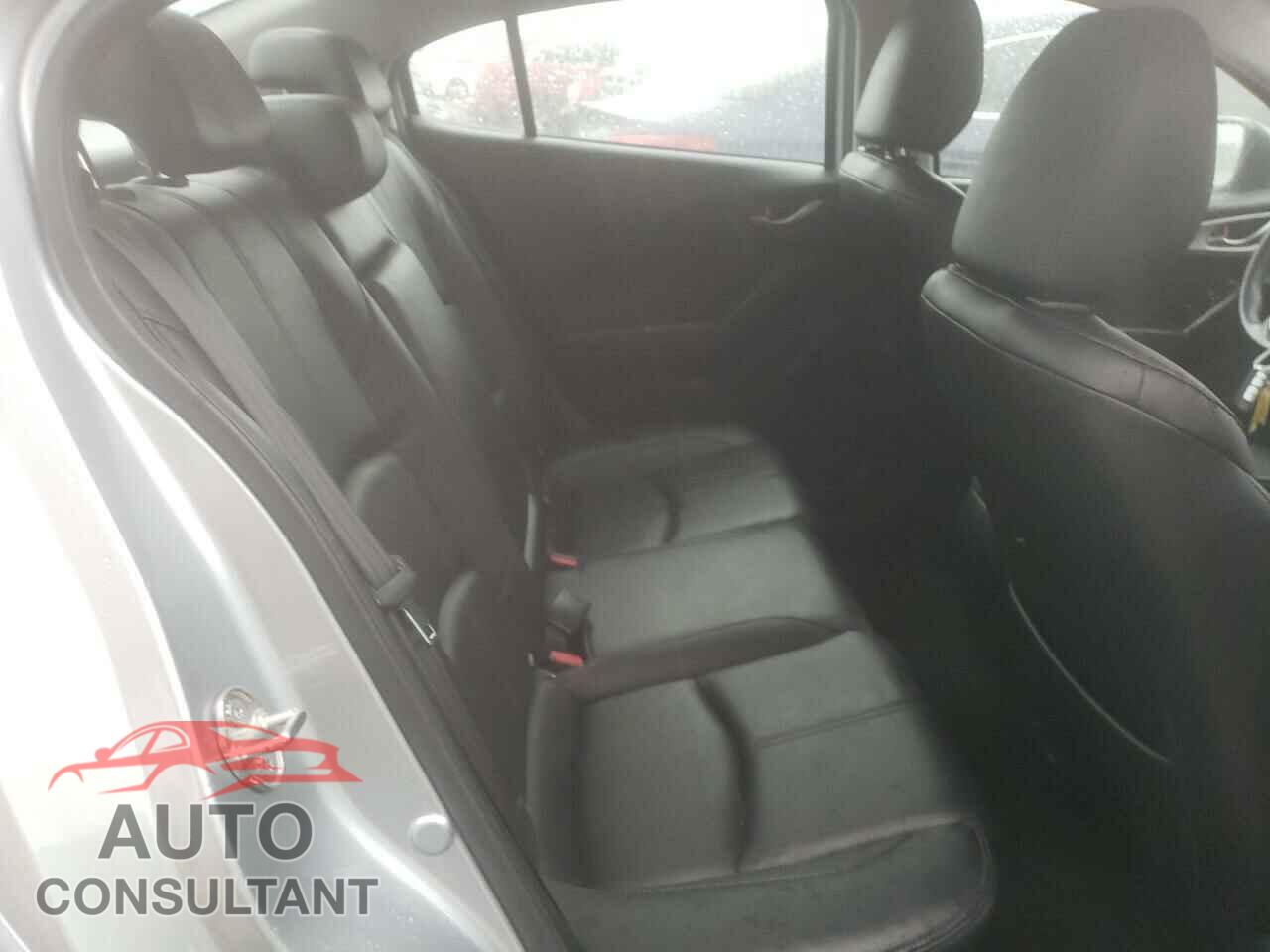 MAZDA 3 2017 - 3MZBN1V70HM108985