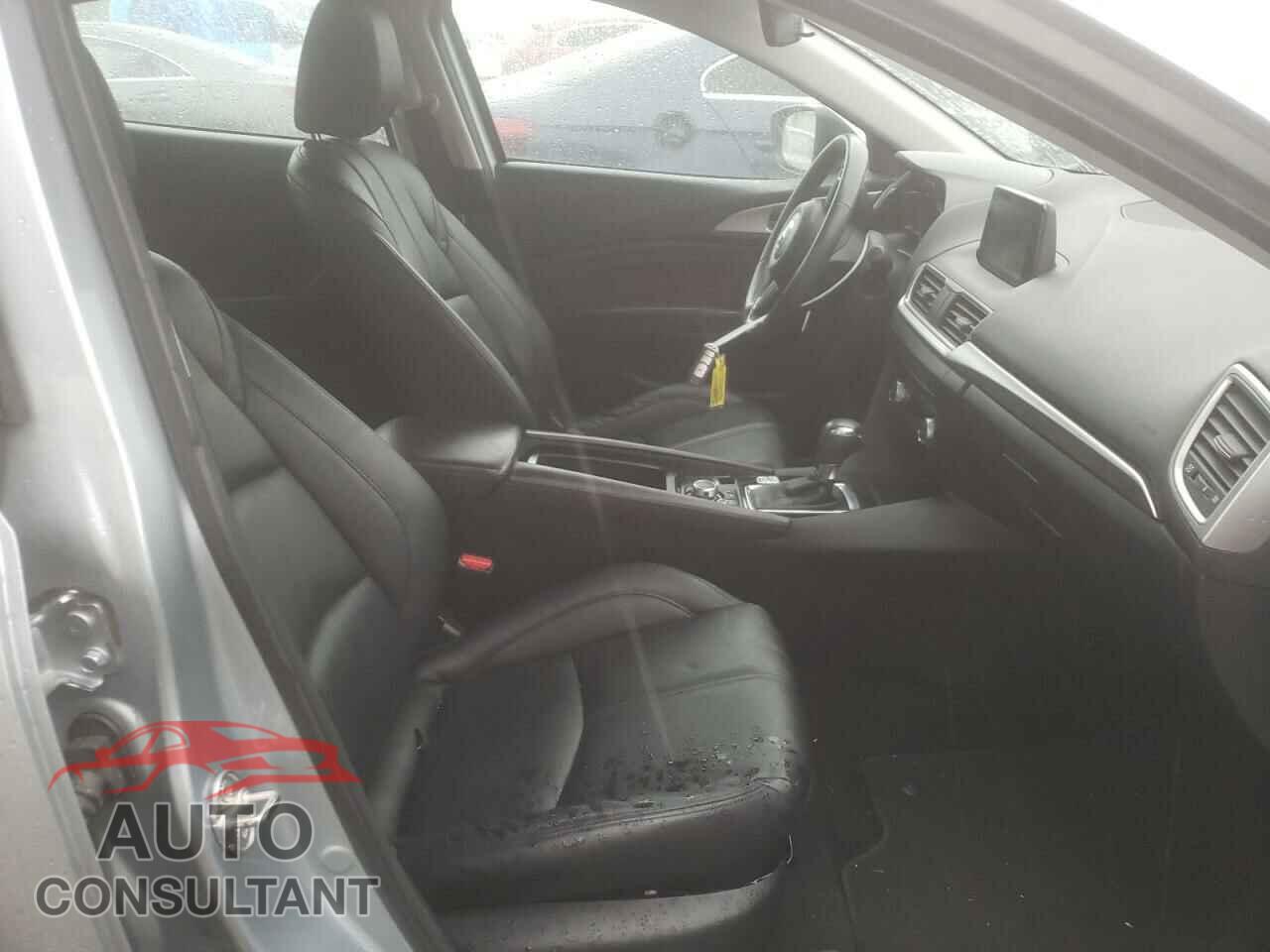 MAZDA 3 2017 - 3MZBN1V70HM108985