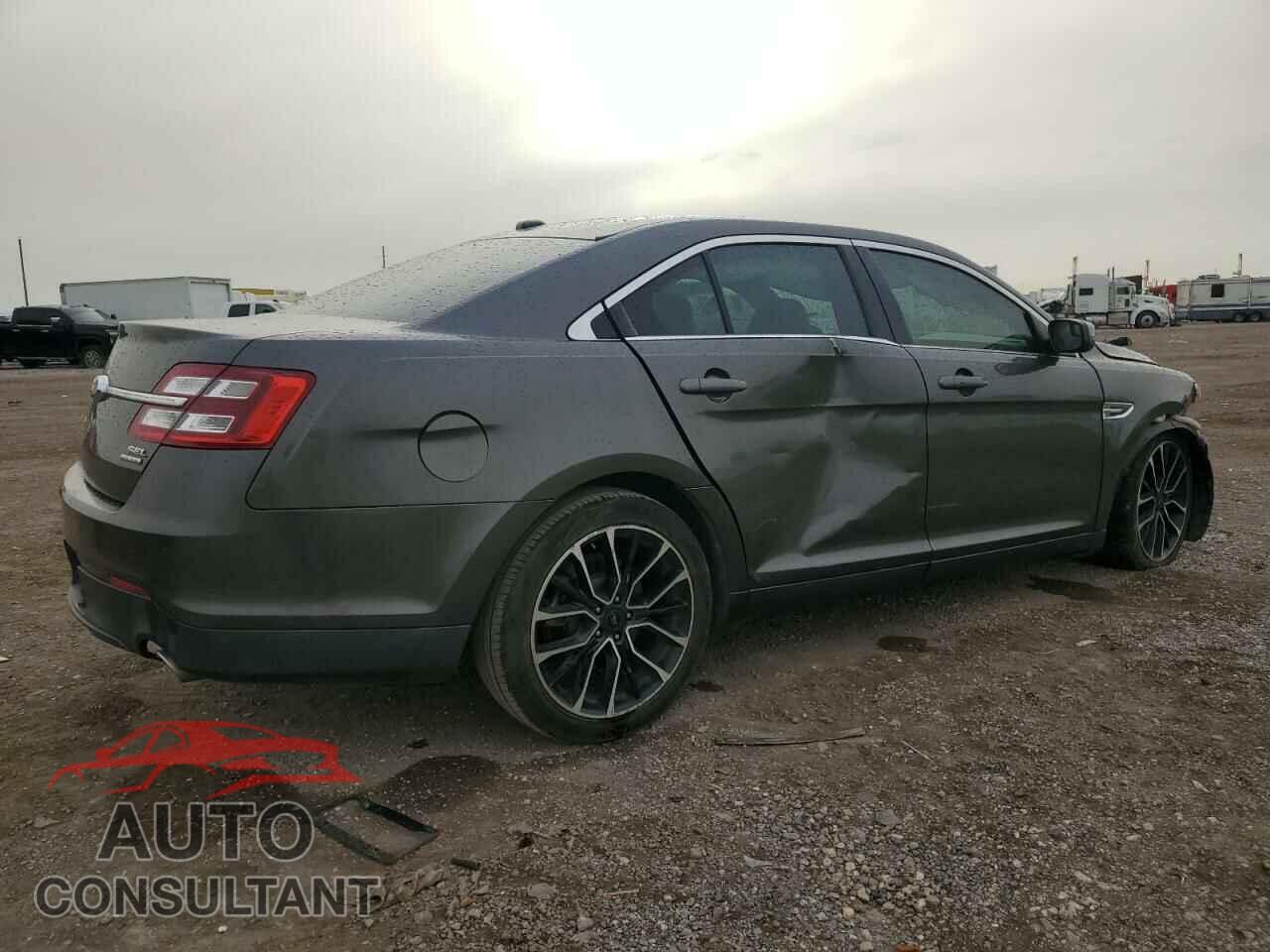 FORD TAURUS 2017 - 1FAHP2E82HG122571
