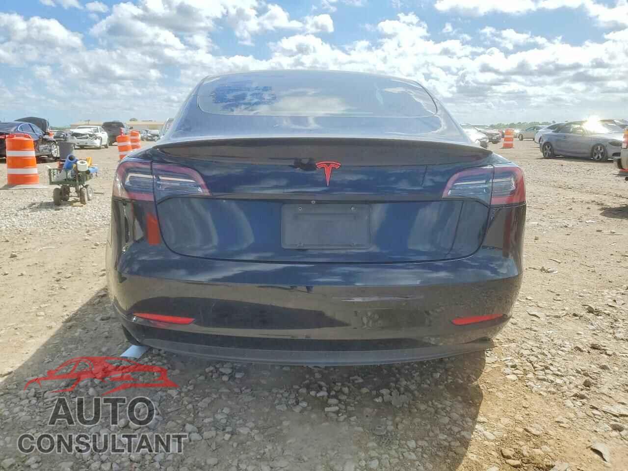 TESLA MODEL 3 2019 - 5YJ3E1EB9KF413831
