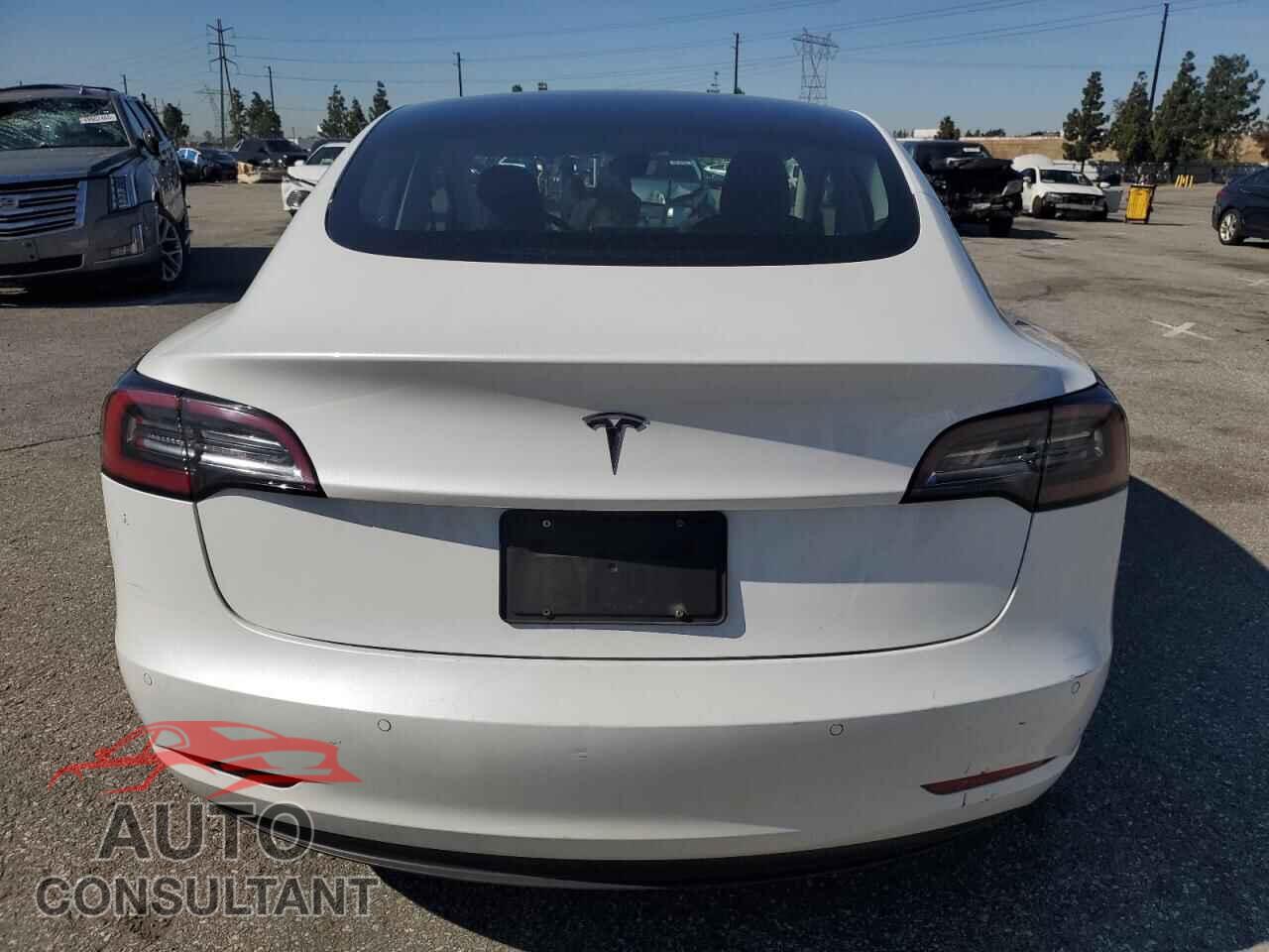 TESLA MODEL 3 2022 - 5YJ3E1EA0NF144372