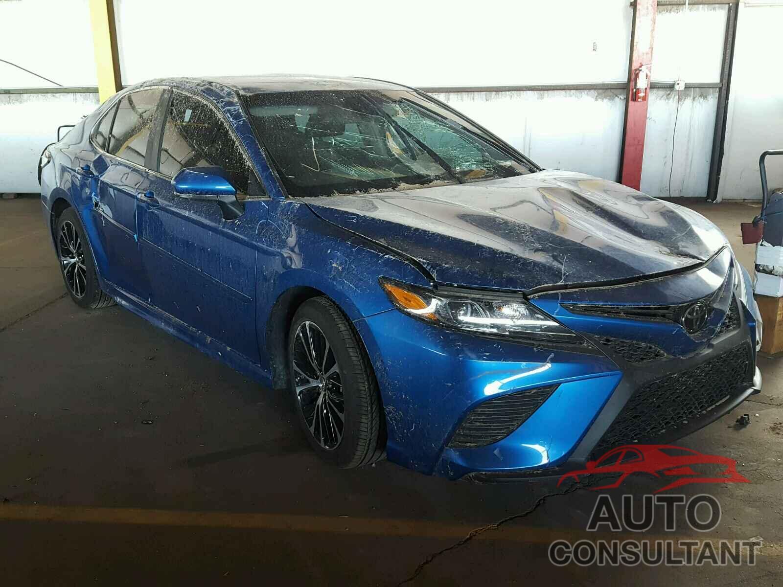 TOYOTA CAMRY 2018 - 4T1B11HK7JU069730