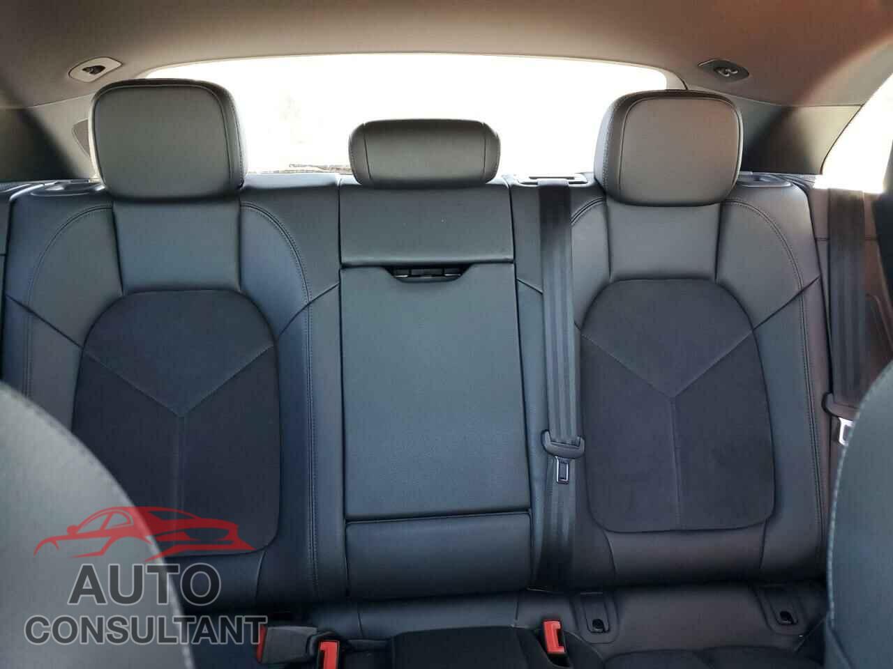 PORSCHE MACAN 2018 - WP1AA2A51JLB09959