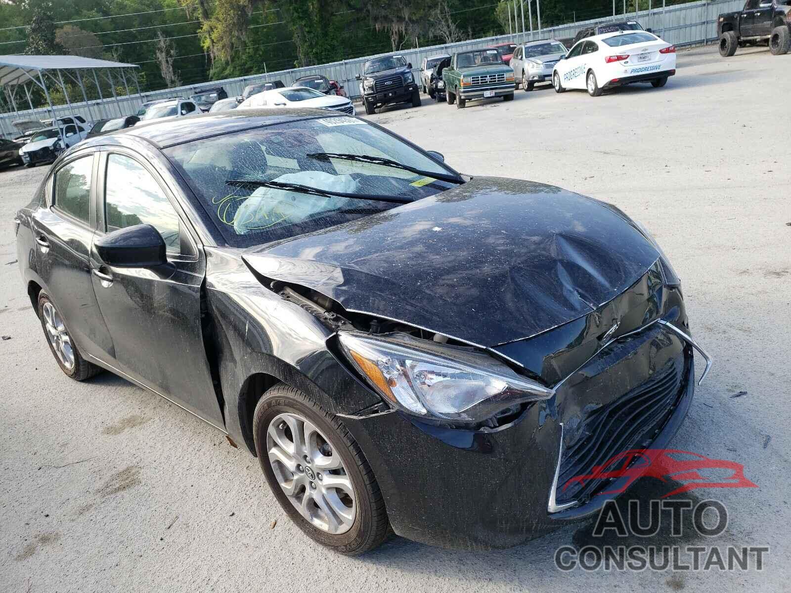 TOYOTA YARIS 2017 - 3MYDLBYV1HY162579
