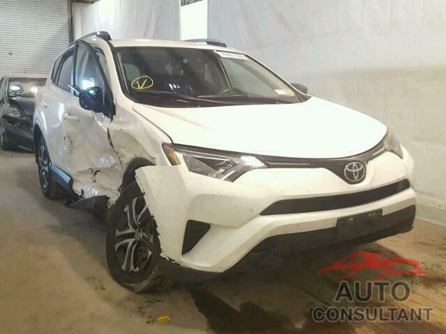 TOYOTA RAV4 LE 2017 - JTMBFREV4HJ132376