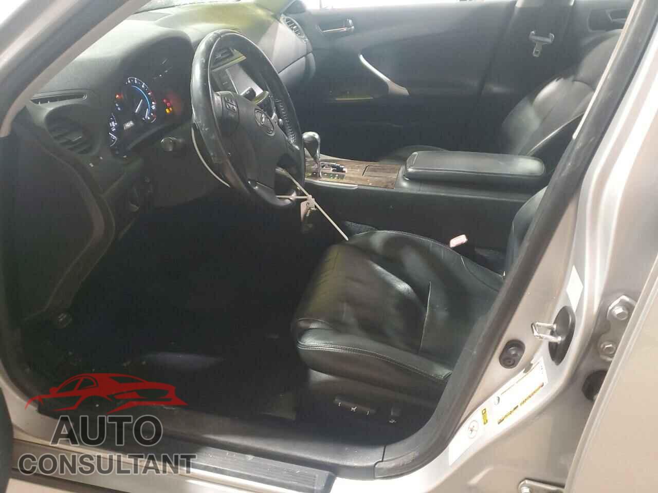 LEXUS IS 2009 - JTHCK262395029700