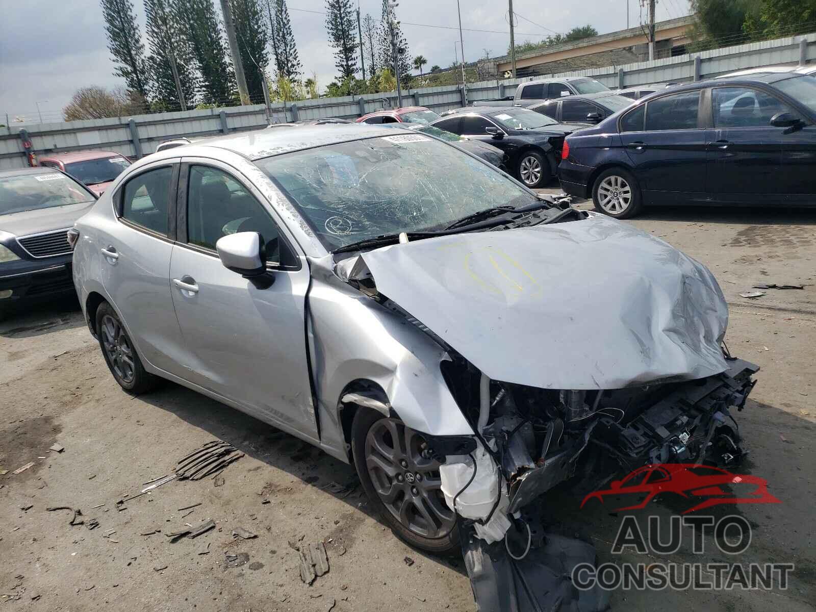 TOYOTA YARIS 2019 - 3MYDLBYV9KY518509