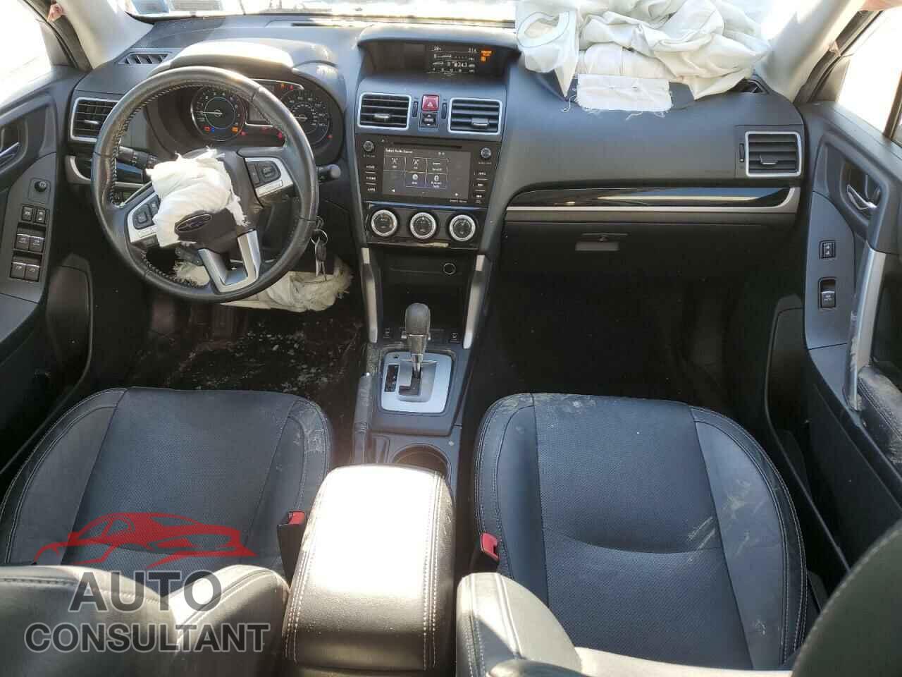 SUBARU FORESTER 2018 - JF2SJAJC2JH410016