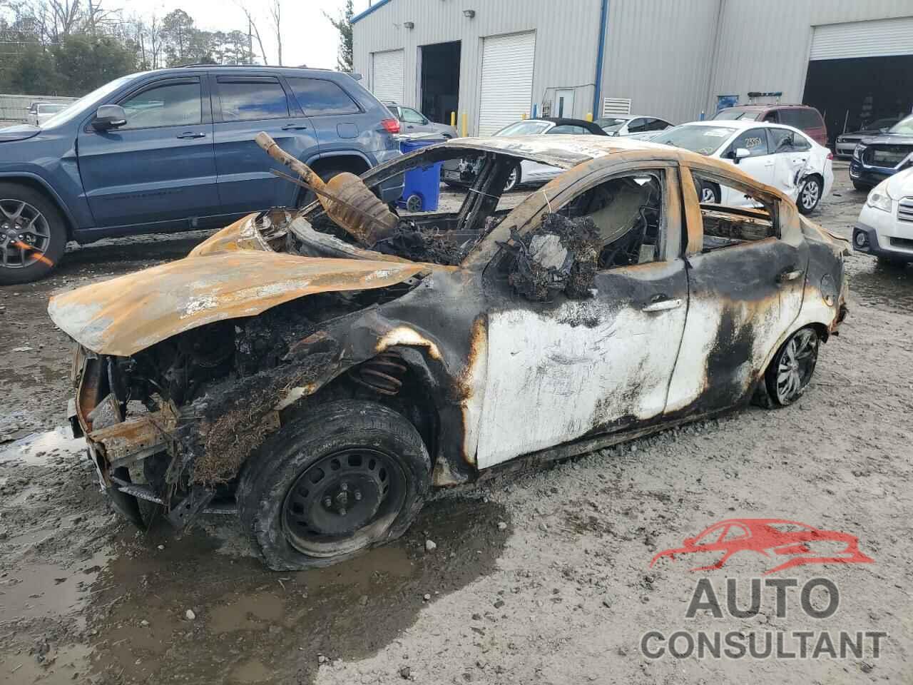 TOYOTA YARIS 2019 - 3MYDLBYV3KY524404