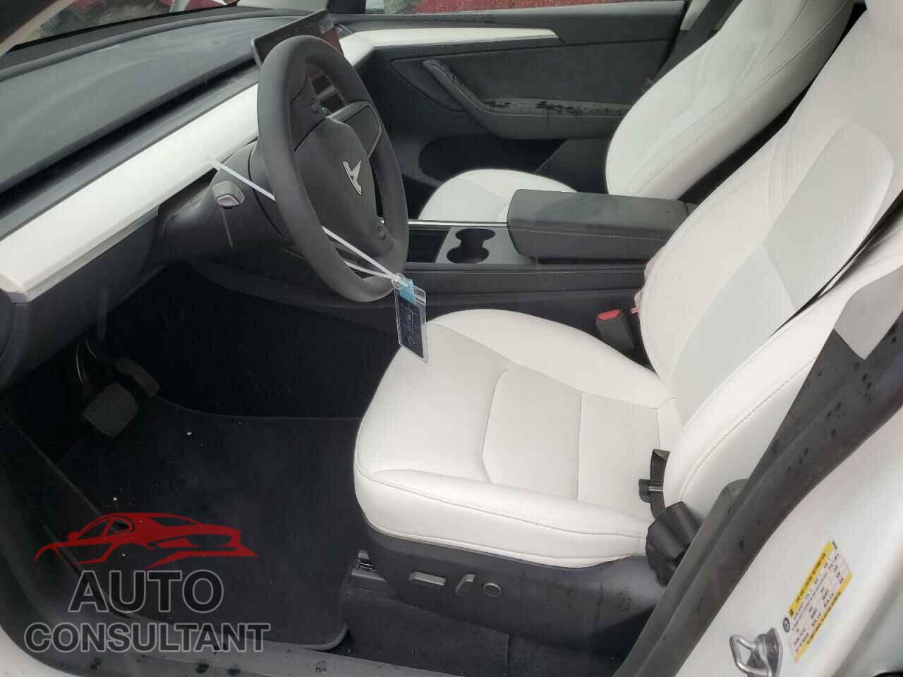 TESLA MODEL Y 2024 - 7SAYGDED1RF095042